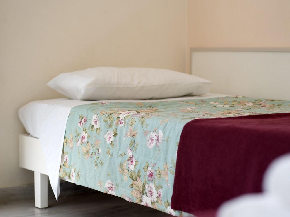 Ariadne Hotel Apartments & Suites