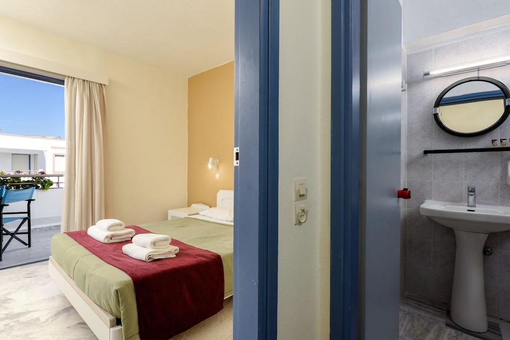 Ariadne Hotel Apartments & Suites