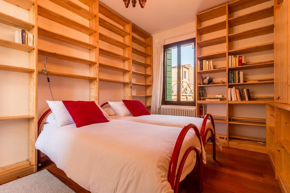 Arsenale 2352 Home Library by Biennale