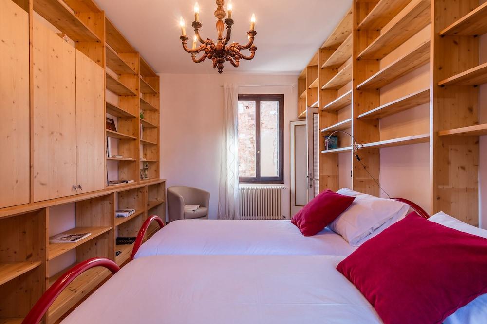 Arsenale 2352 Home Library by Biennale