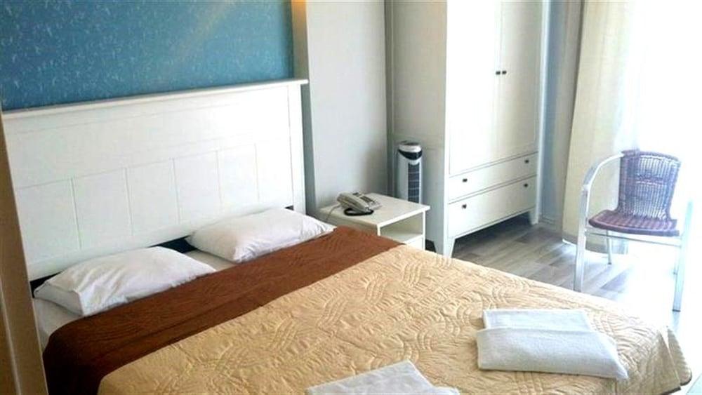 Corner Boutique Hotel