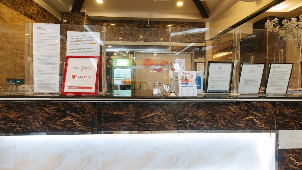 RedDoorz Plus @ Winter Benitez