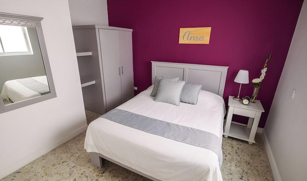 Hotel Checkin El Cortecito Beach