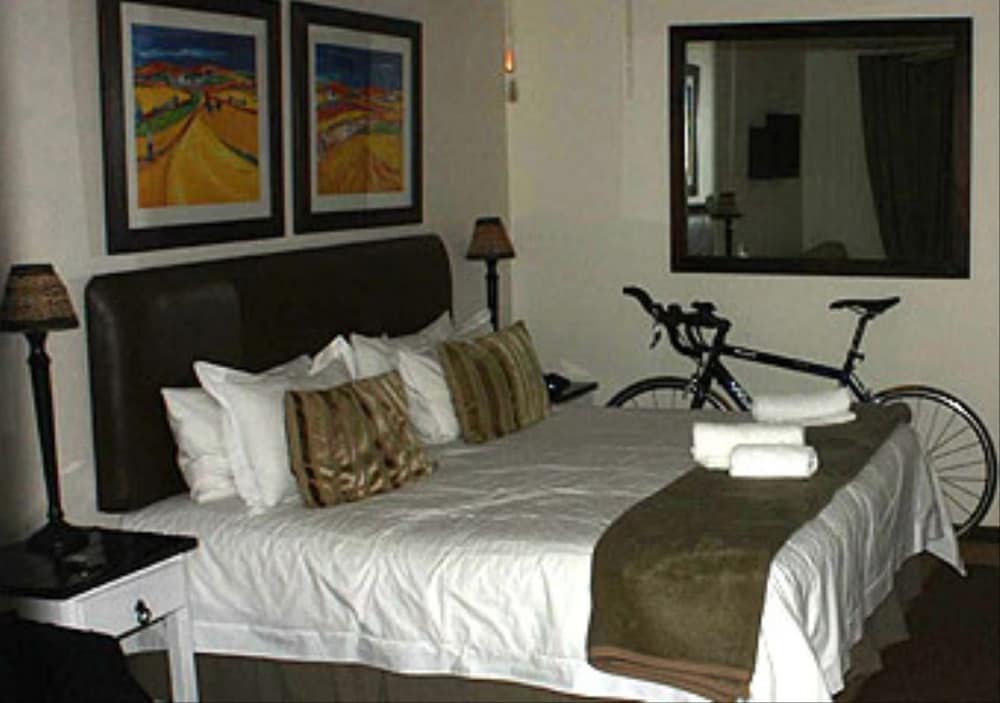 Hobie Beach Guest House