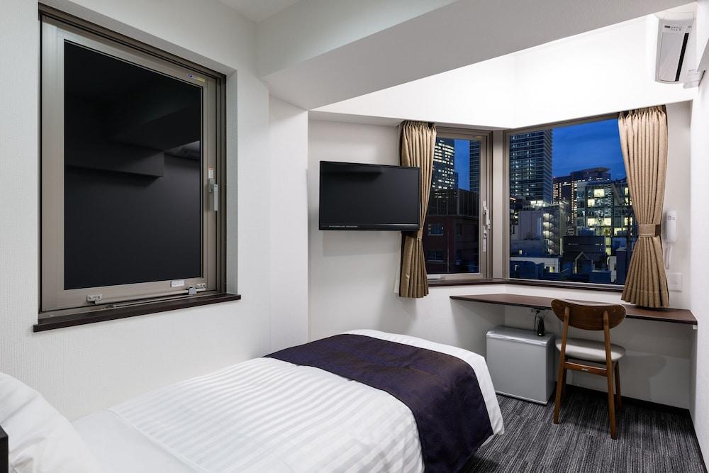 Shimbashi Urban Hotel