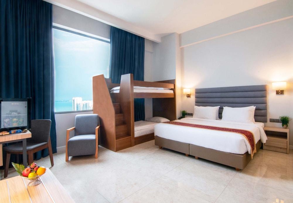 Hompton by the Beach Penang