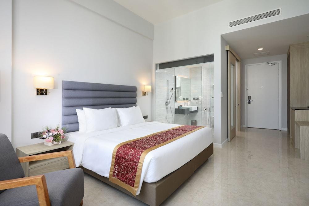 Hompton by the Beach Penang