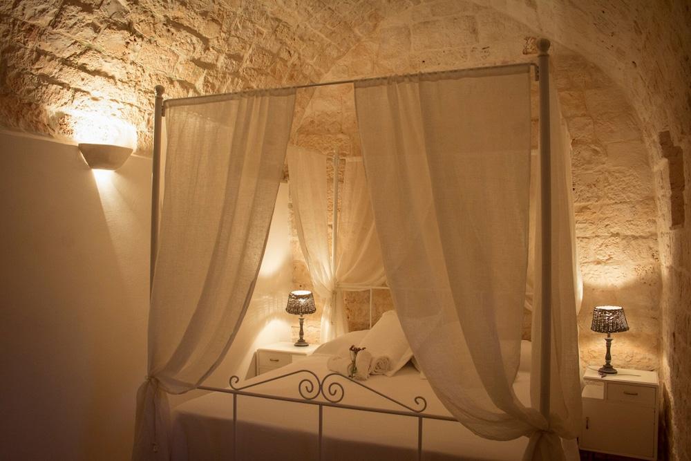 TD Casale Terranova Stone Farmhouse with Pool