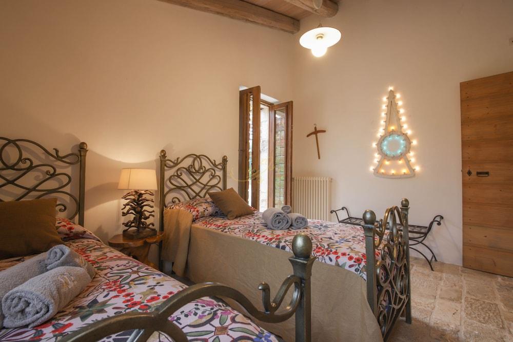 TD Trulli di Montaltino with Stunning Huge Pool