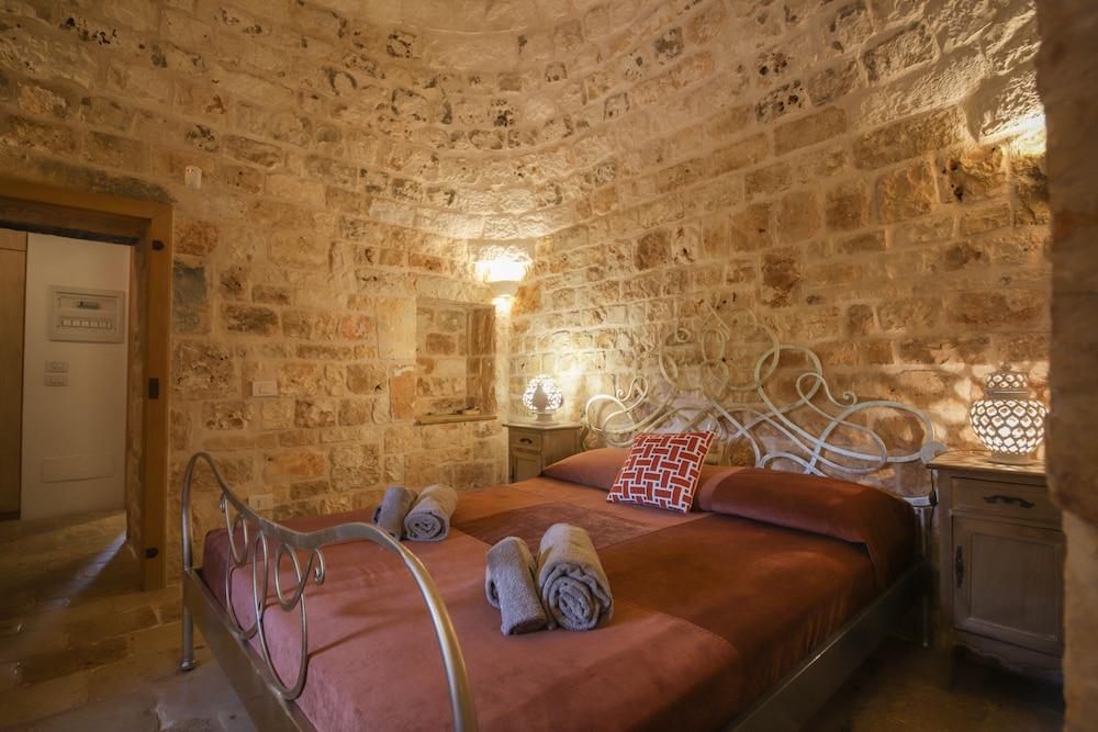 TD Trulli di Montaltino with Stunning Huge Pool