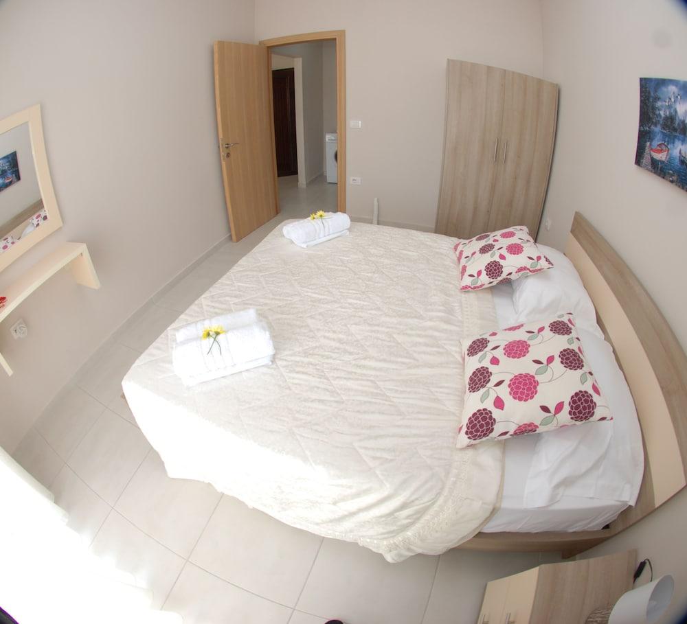 Wave Apartments Sarande