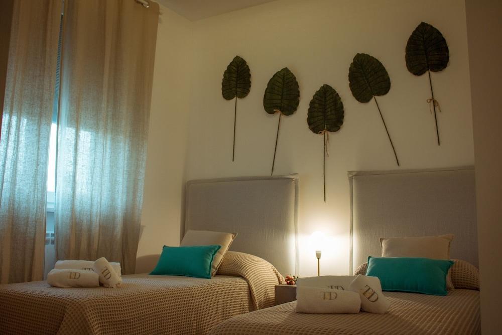 TD Villa Ponente Luxury Villa with Sea View Pool