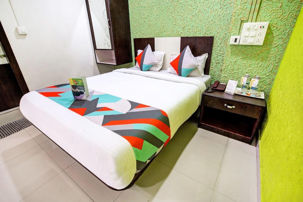 FabHotel Chirom Palace