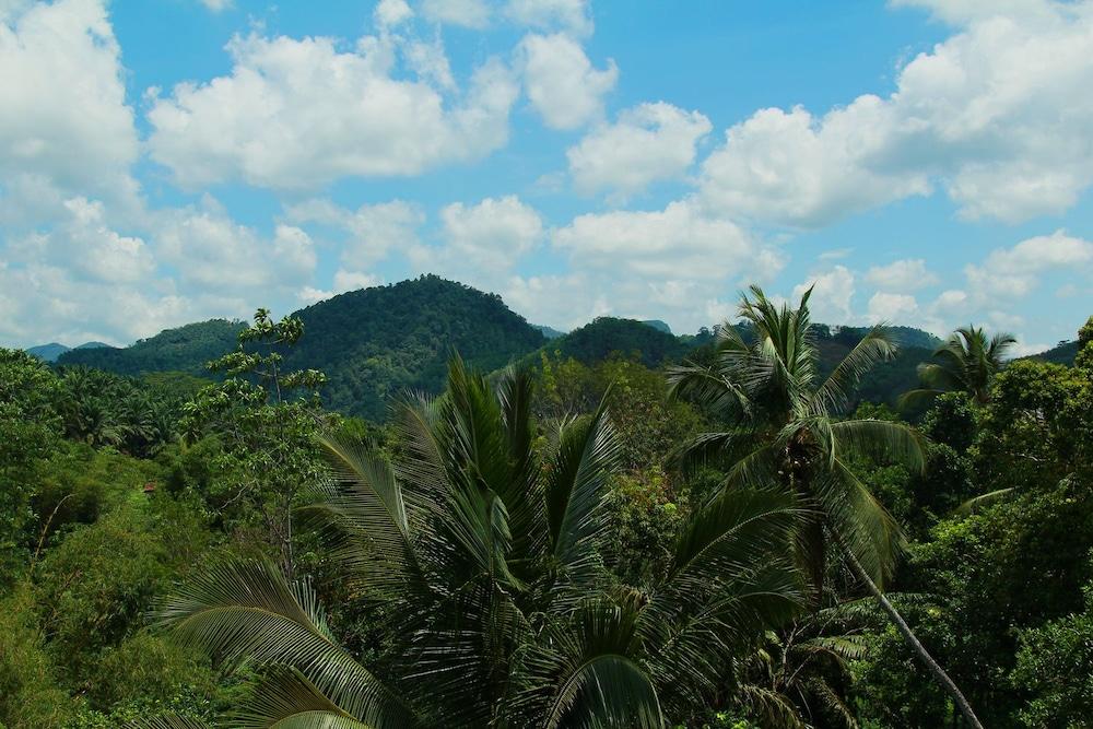 Senaro Holiday Resort