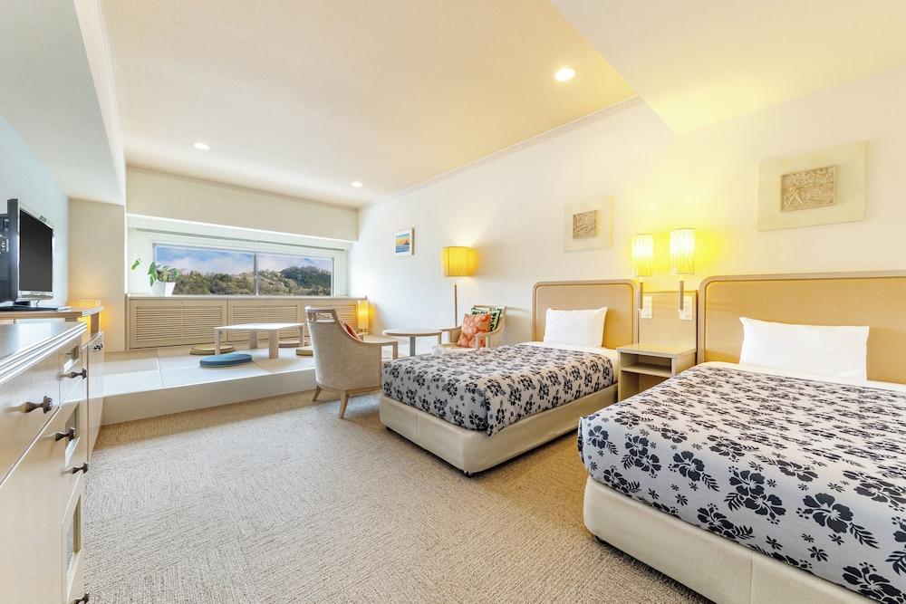 Spa Resort Hawaiians Monolith Tower