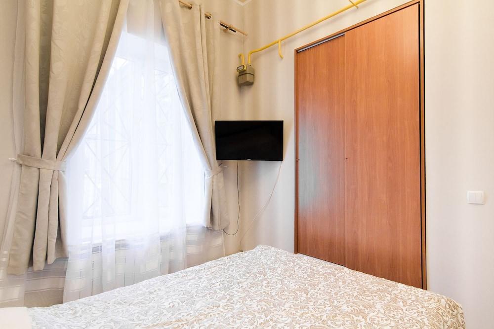 LeonRooms Pokrovskiy 8-1