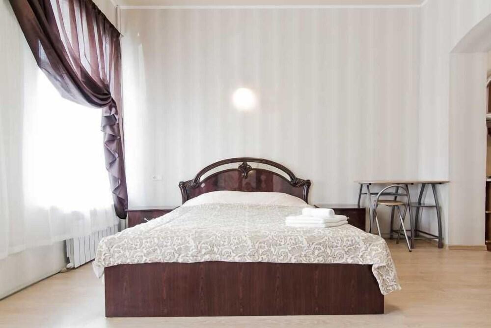 LeonRooms Pokrovskiy 8-4