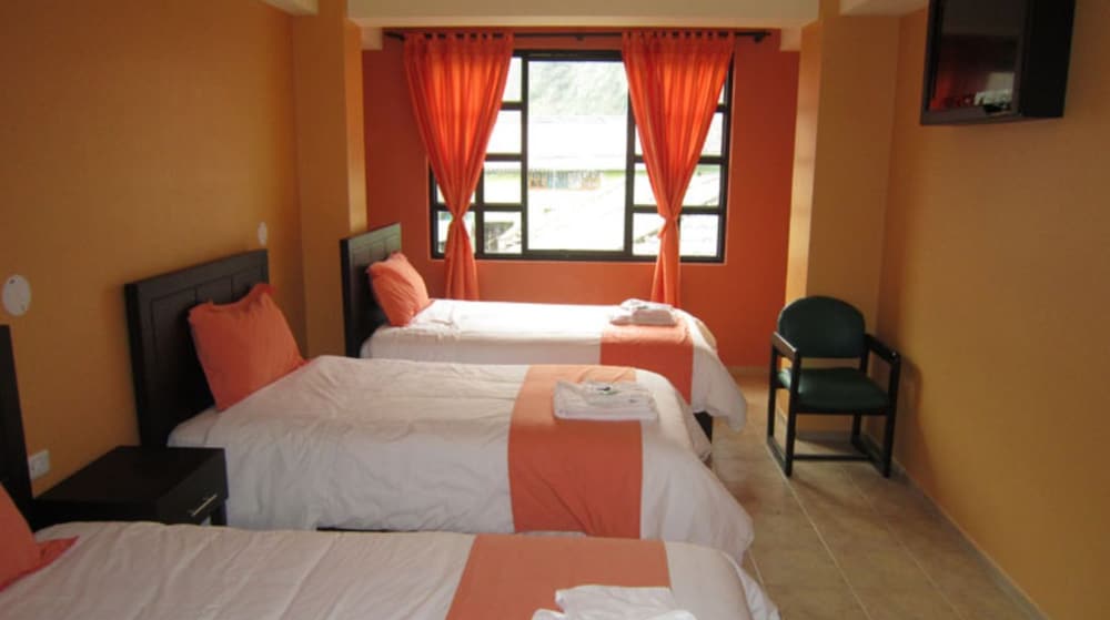 Hotel La Chimenea Casa De Piedad