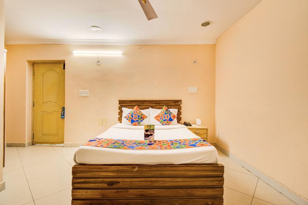 FabHotel Yesmark Begumpet