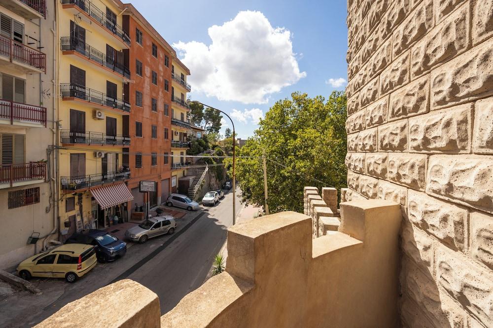 Hotel Castello di Giuliano