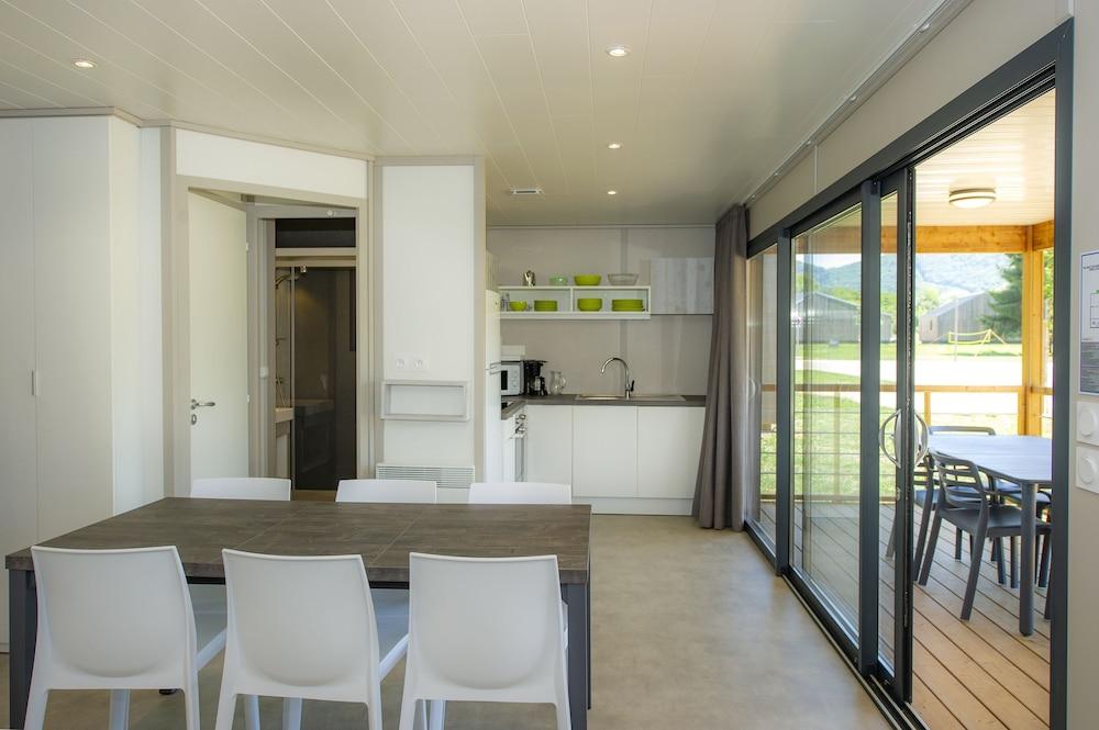 Village vacances Les Lambrilles - Chalets