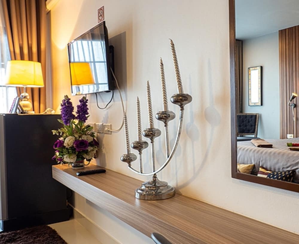 The Diamond 789 Minburee