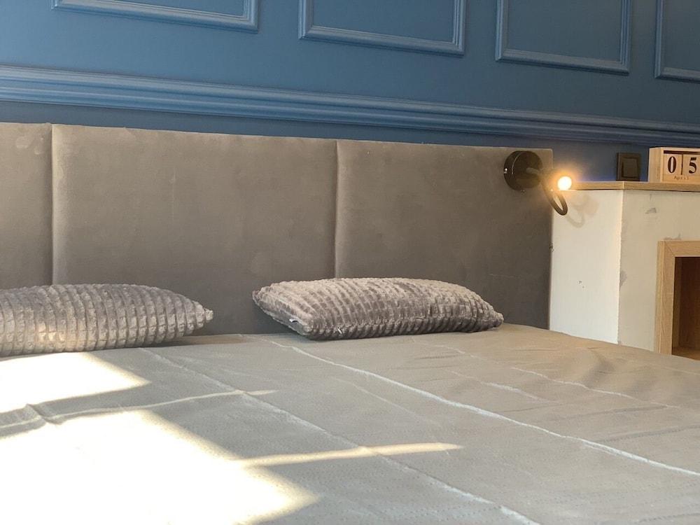 Apartment Krakivska 17