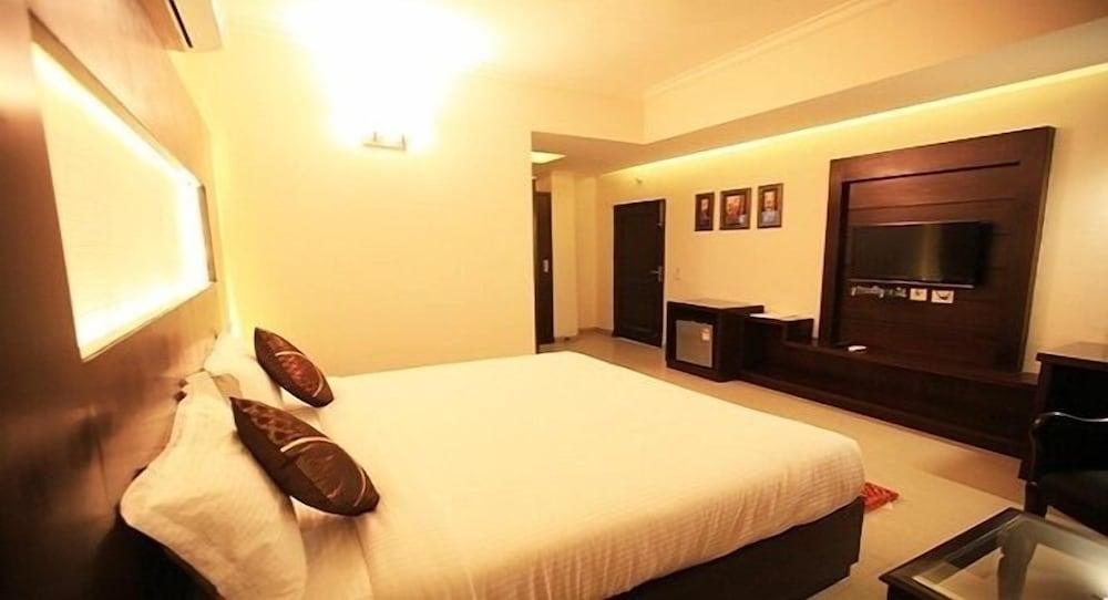 The Neo Classic Hotel