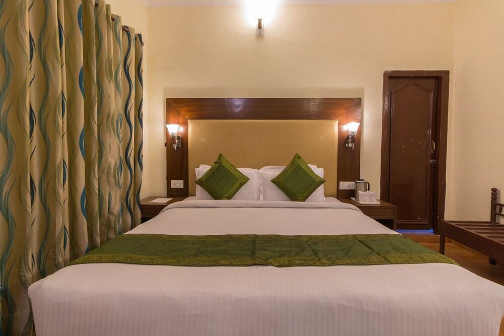 Hotel Nand Residency