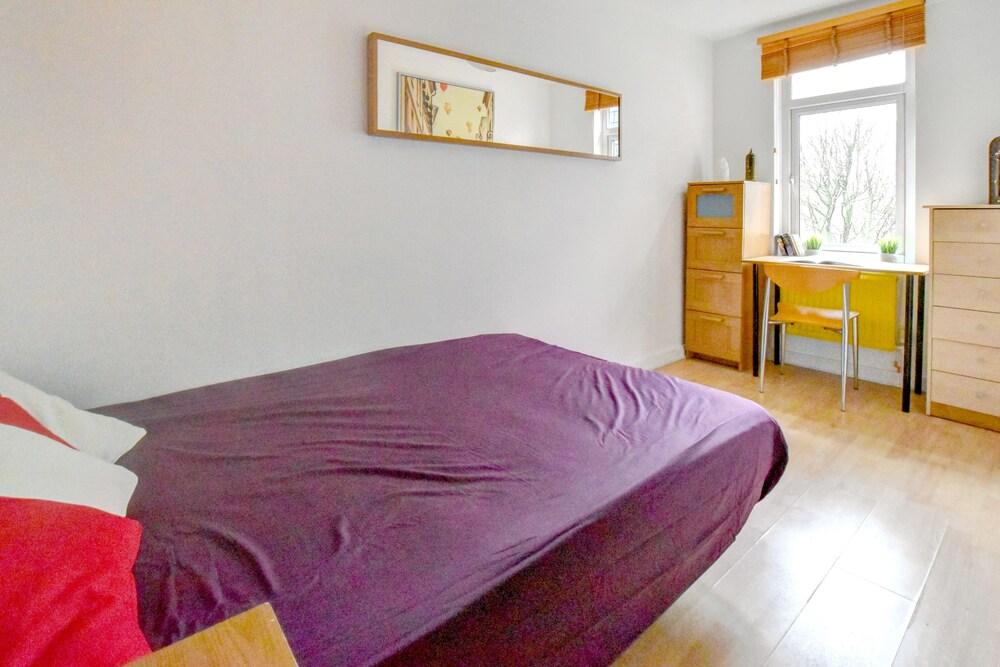 Tower Bridge Rainbow Suites