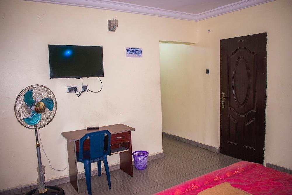 Impex Edge Hotel & Suites