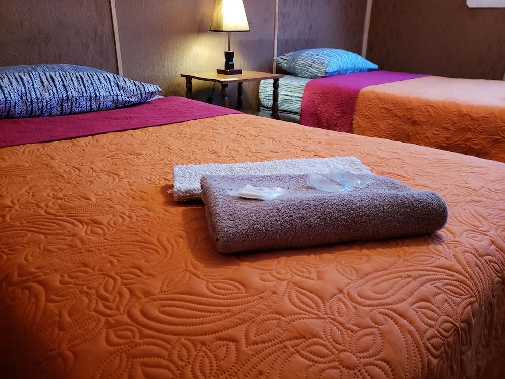 Antiguos Bed and Breakfast