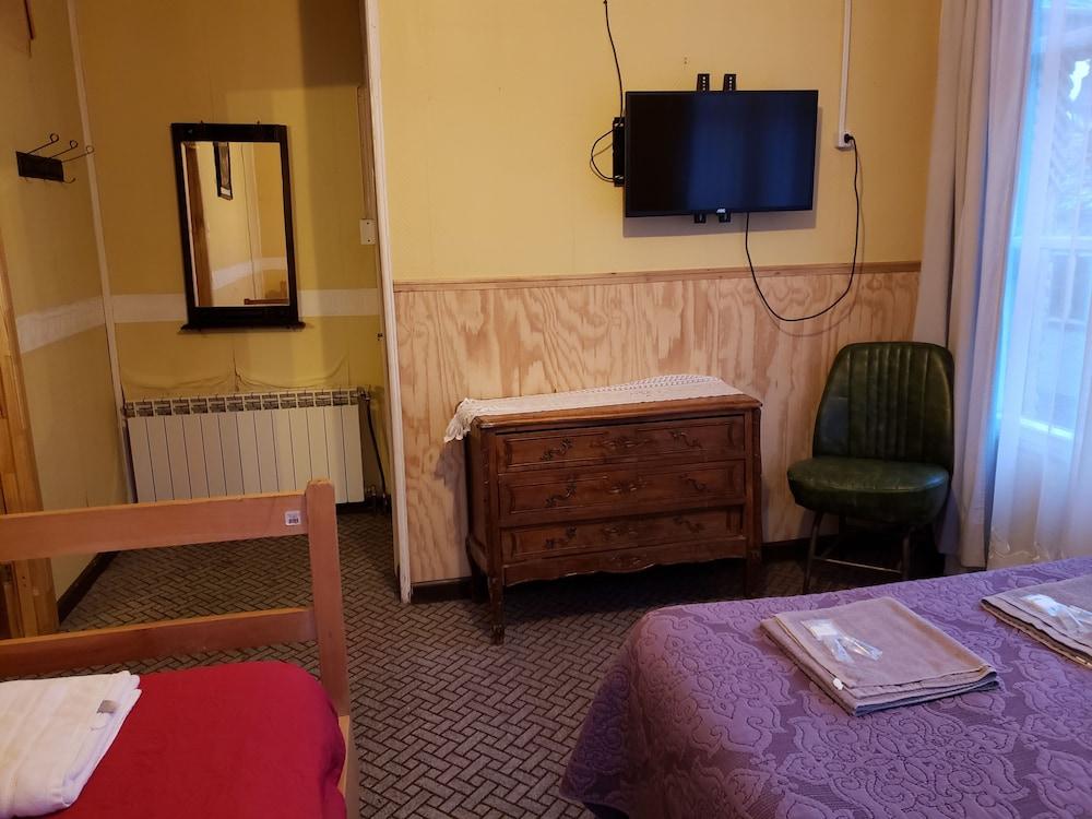 Antiguos Bed and Breakfast