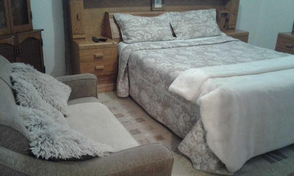 Amandahill Guest House