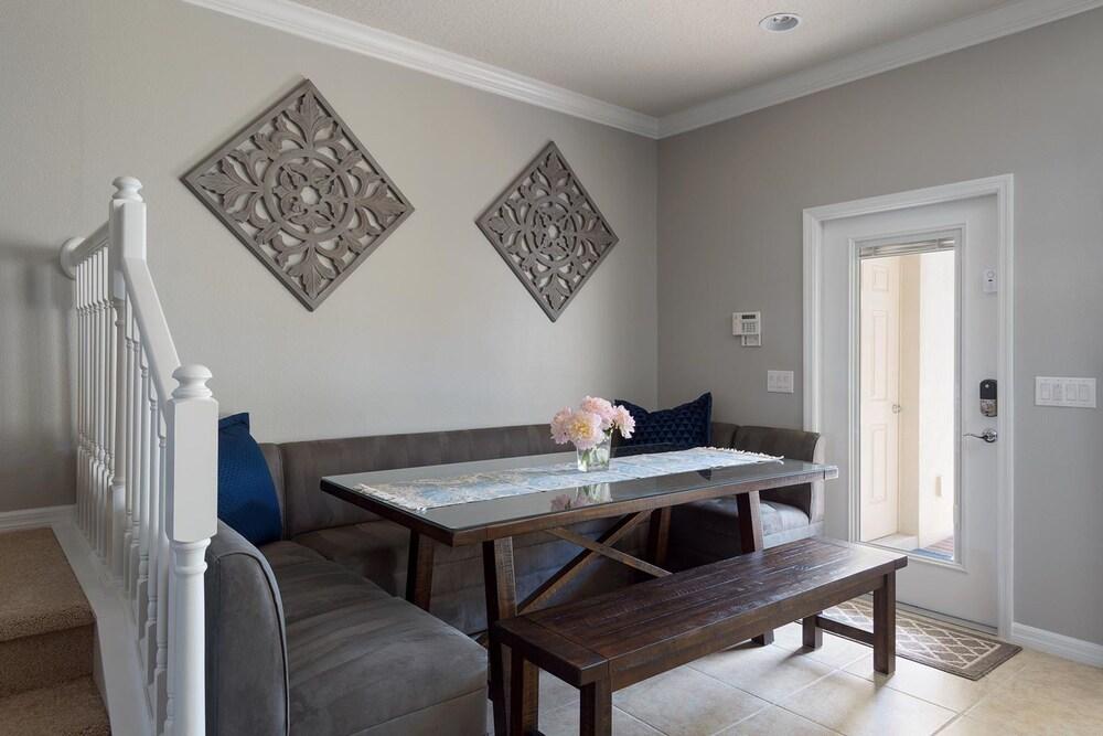 Windsor at Westside 1994