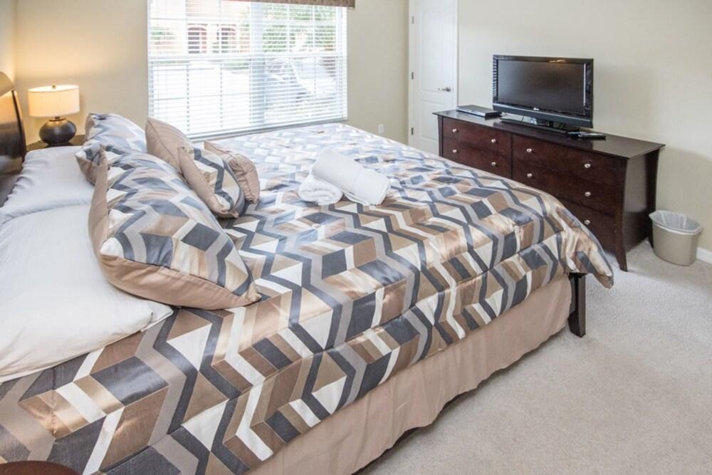 Paradise Palms 8958 C