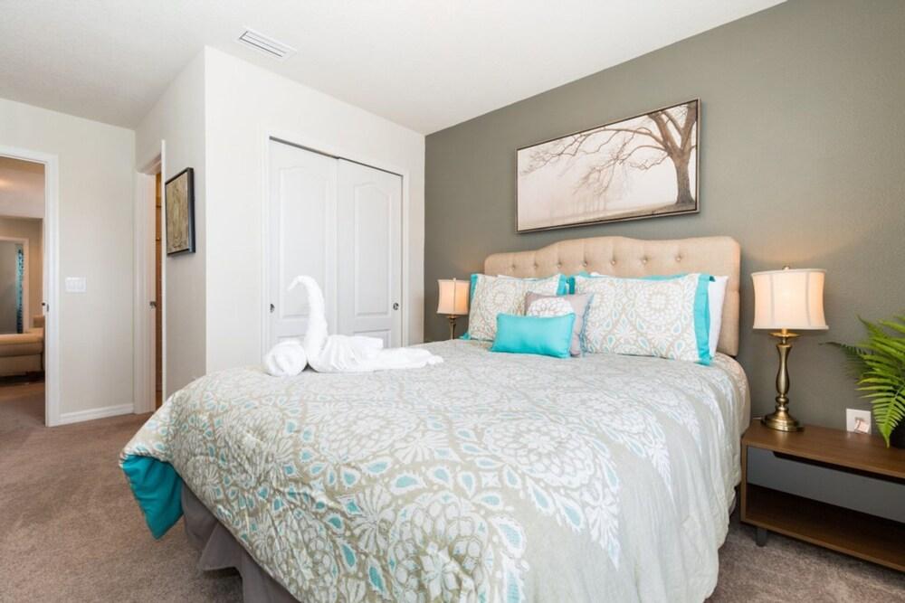 Windsor at Westside 2034