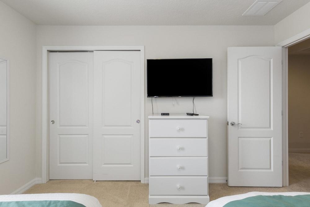 Windsor at Westside 9031