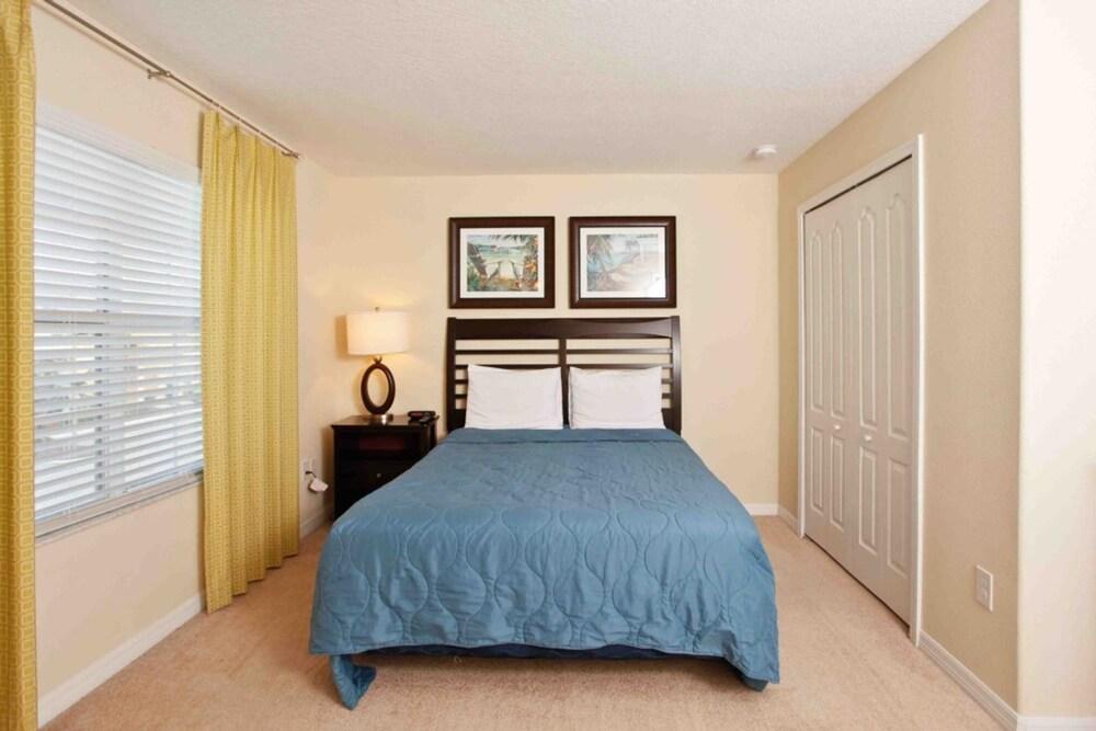 Paradise Palms 8970 C