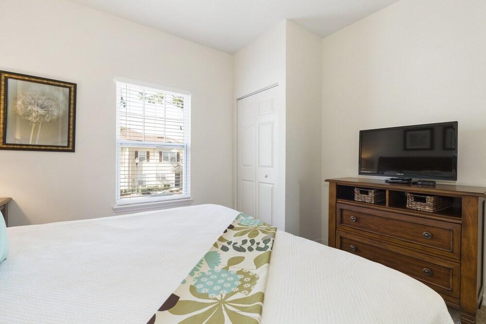 Lucaya Village 2903 C