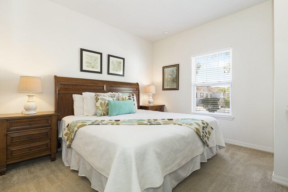 Lucaya Village 2903 C