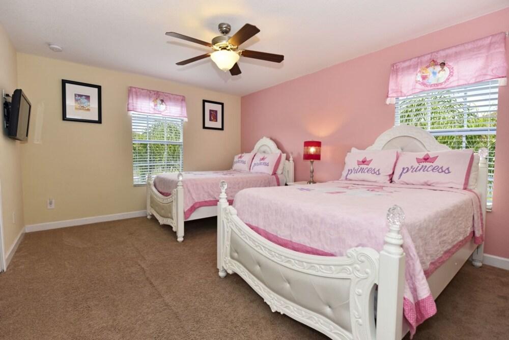 Paradise Palms 8967 C