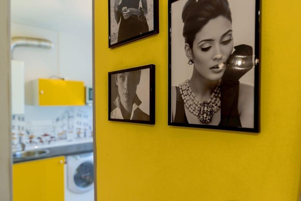 French Breakfast Apartment