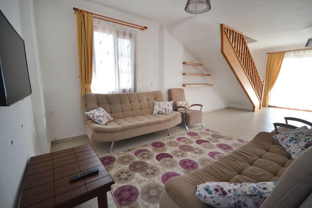 Villa Berna By EvTatilim