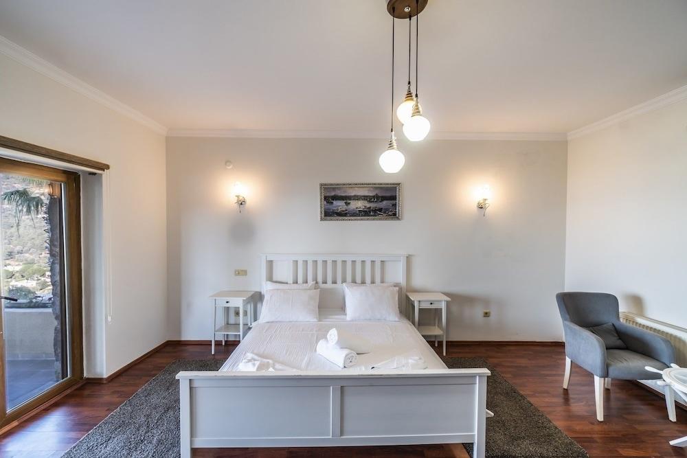 Villa Torba Bay by EvTatilim