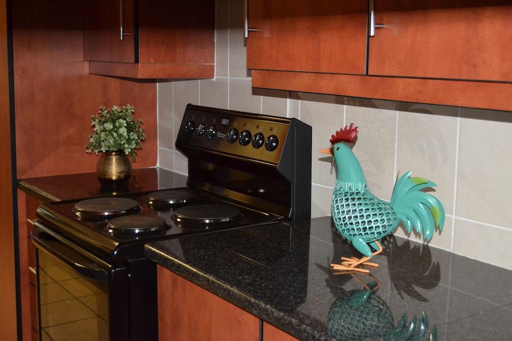 Africa Emerald at 47 Petronella