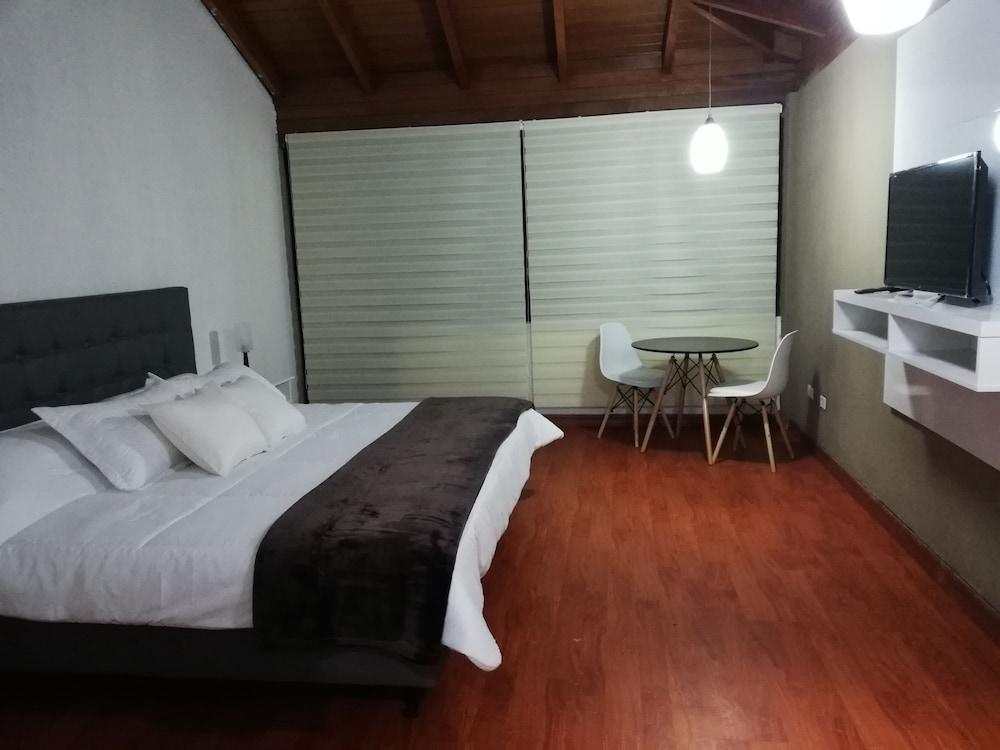 Vinilo House & Grill