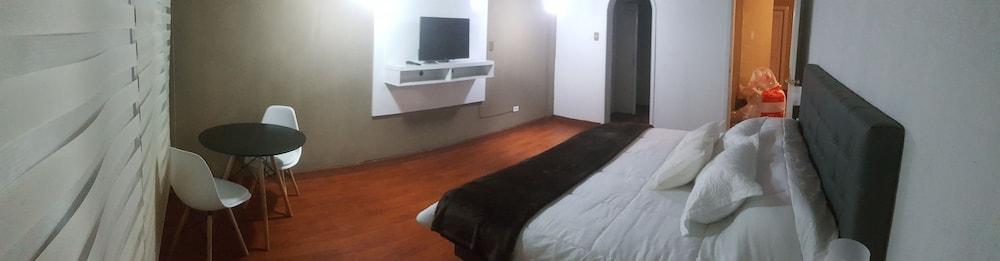 Vinilo House & Grill