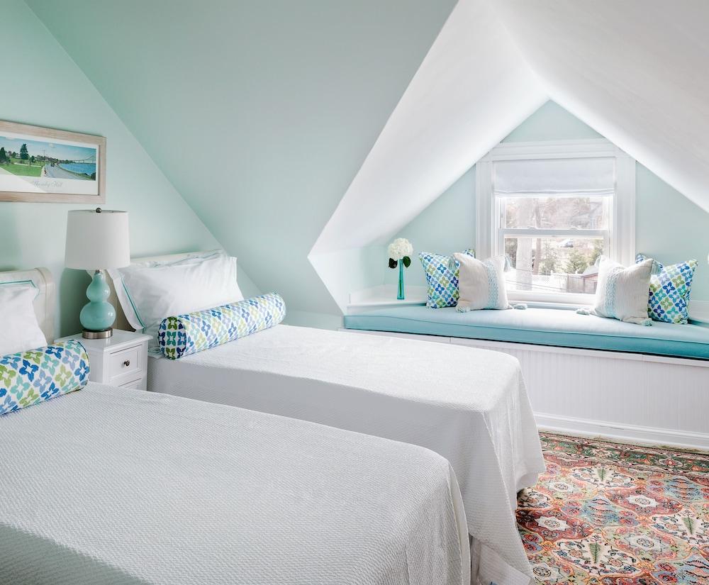 East Bay Bed & Breakfast