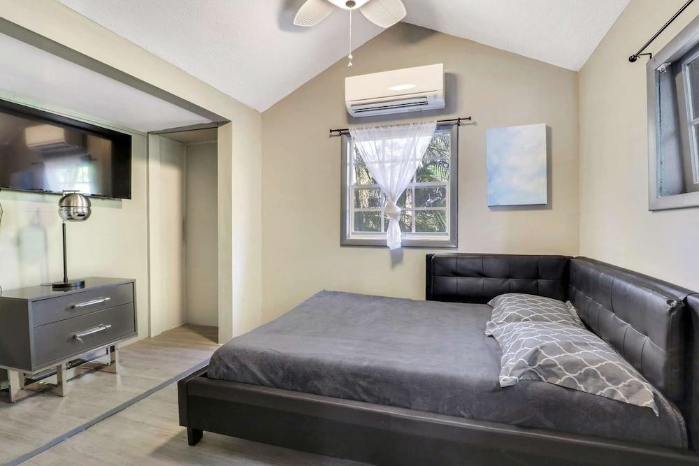 Beach Tree Hippie House